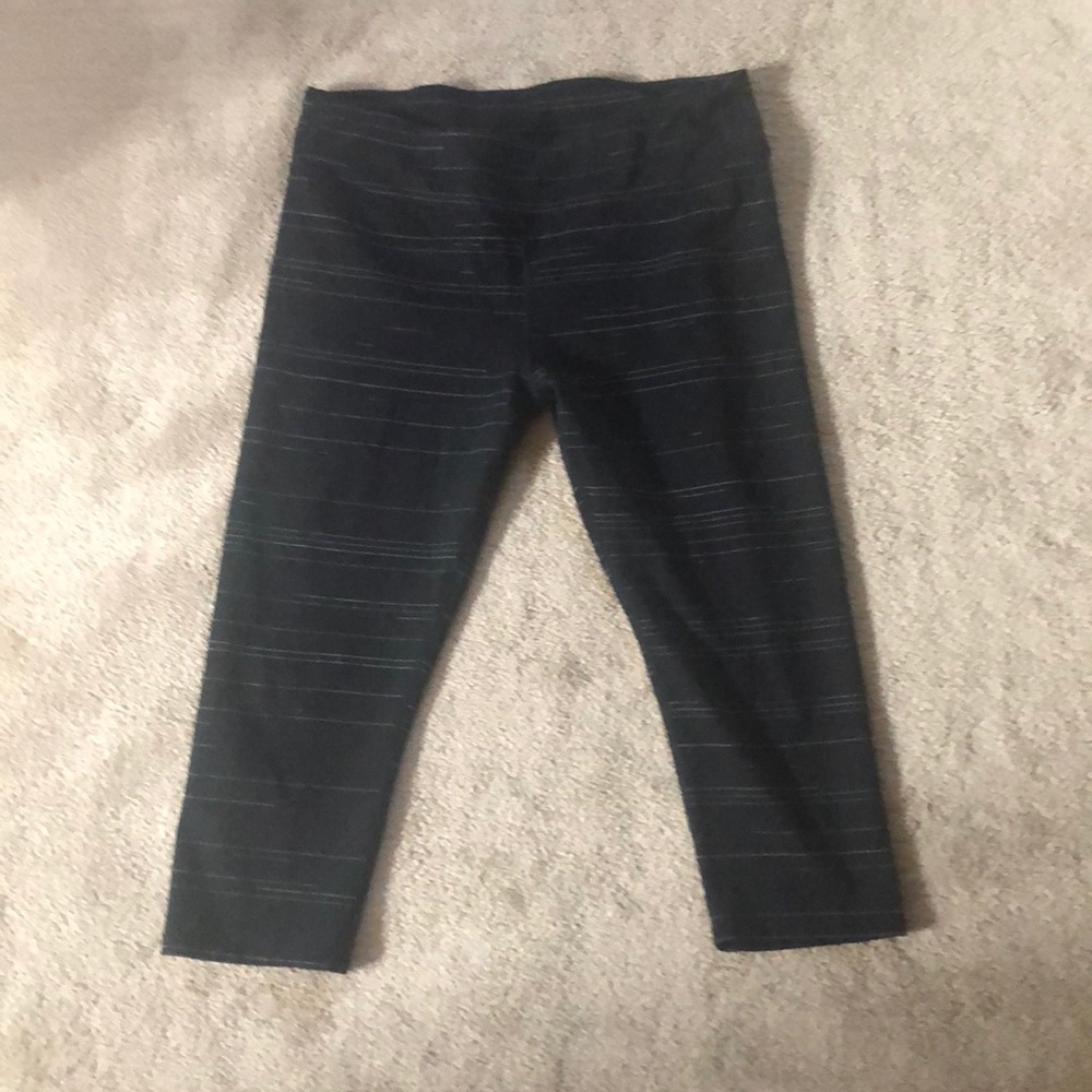 Cropped workout leggings